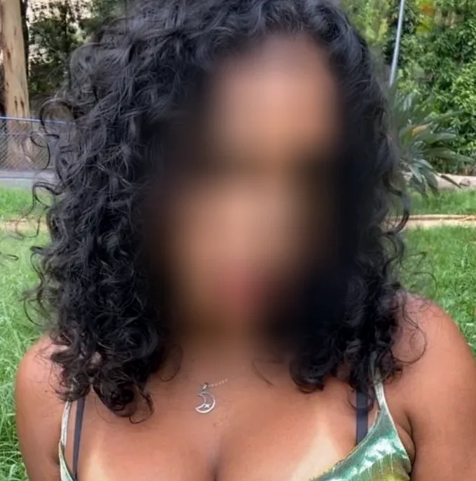 Dolores, 24 años